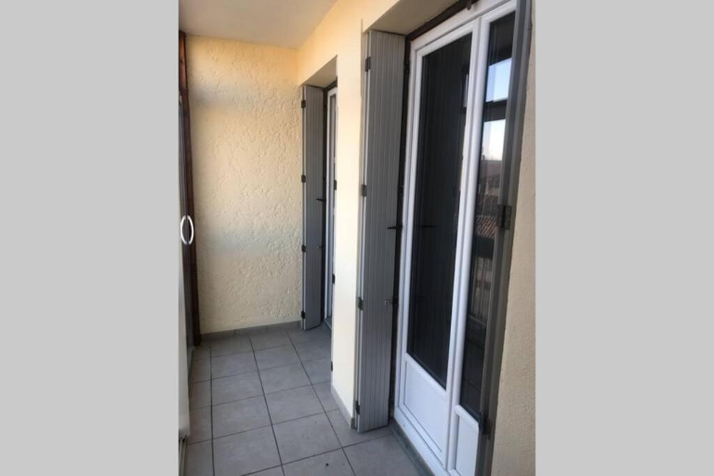 Grands Buffets Hebergement Appartement Нарбон Екстериор снимка