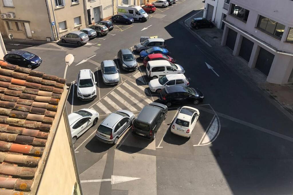 Grands Buffets Hebergement Appartement Нарбон Екстериор снимка