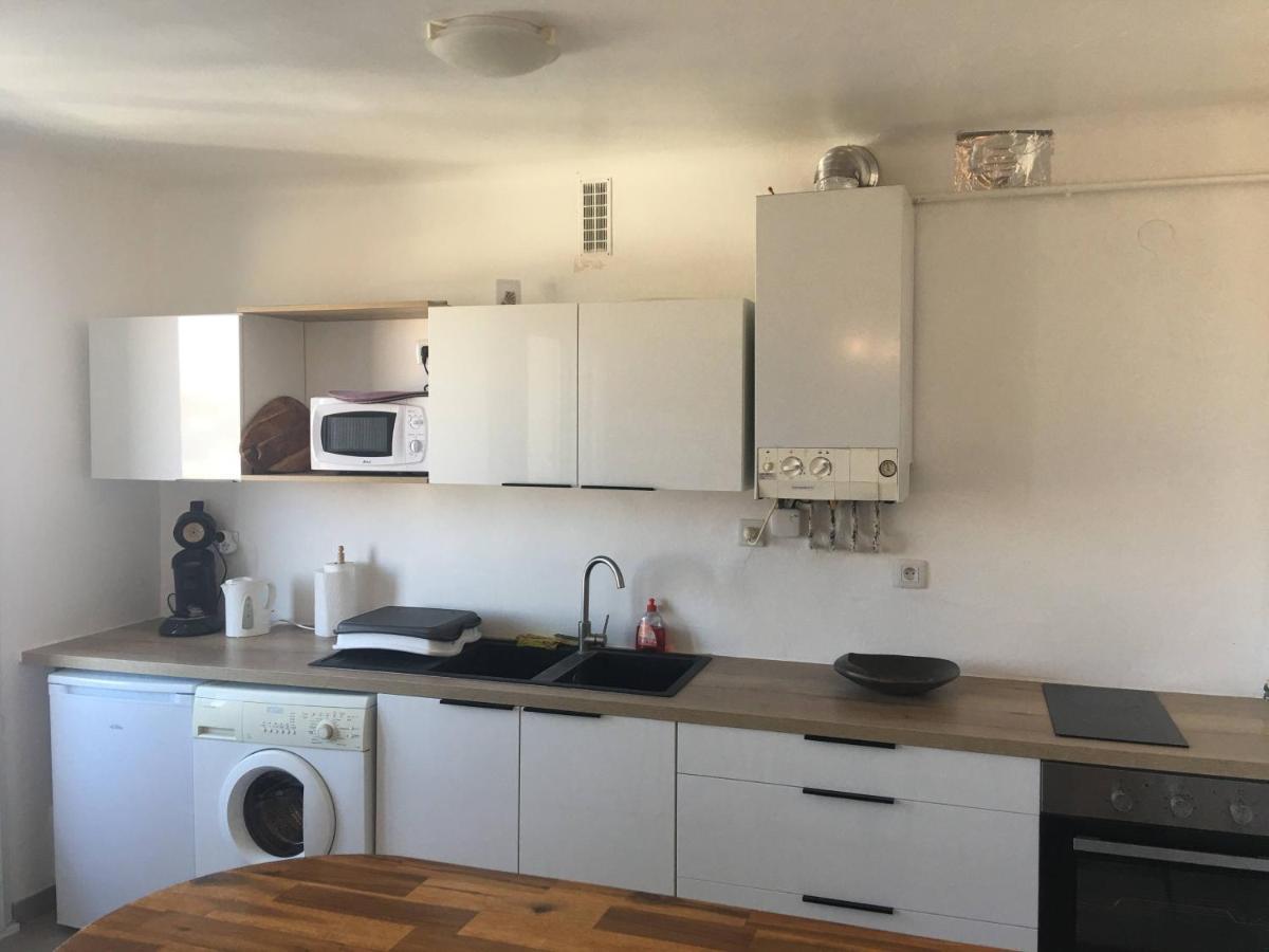 Grands Buffets Hebergement Appartement Нарбон Екстериор снимка